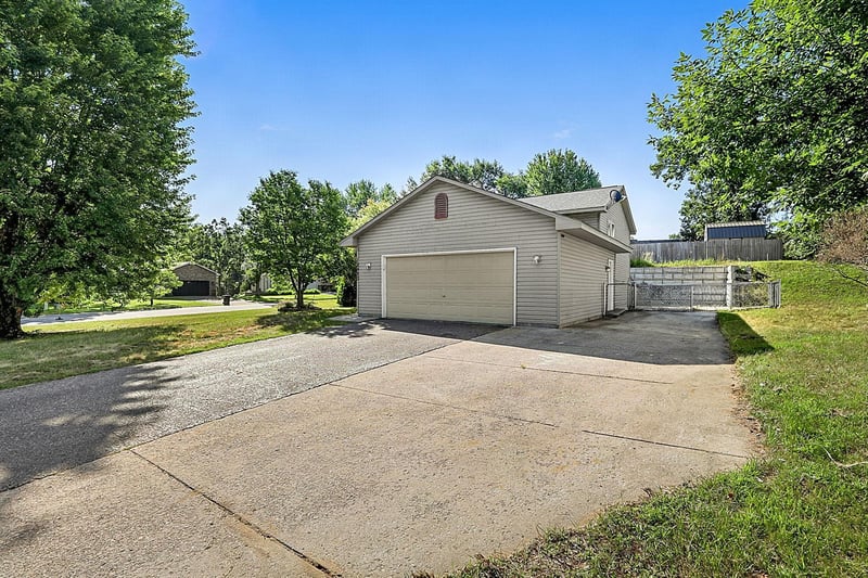 12980 9th Ave N, Zimmerman, MN 55398