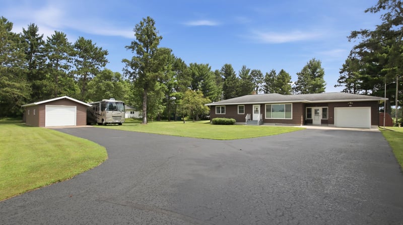89 East St, Boyceville, WI 54725