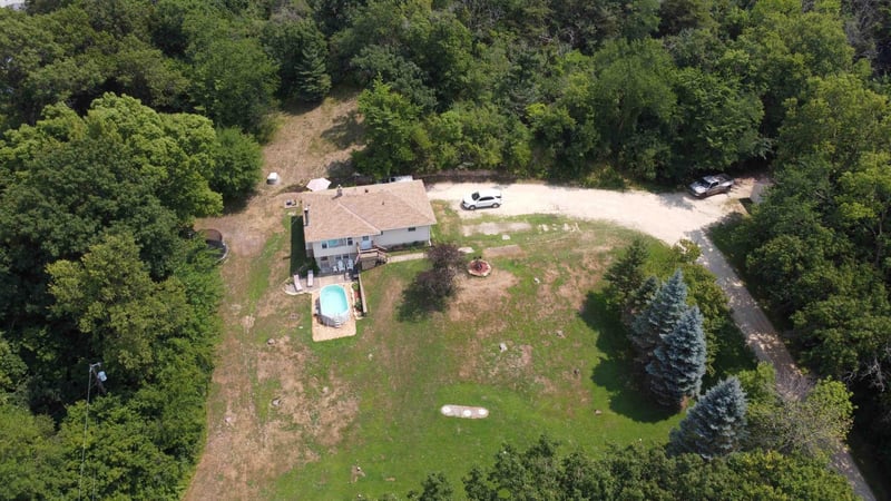 30410 Oak Ln, Cannon Falls, MN 55009