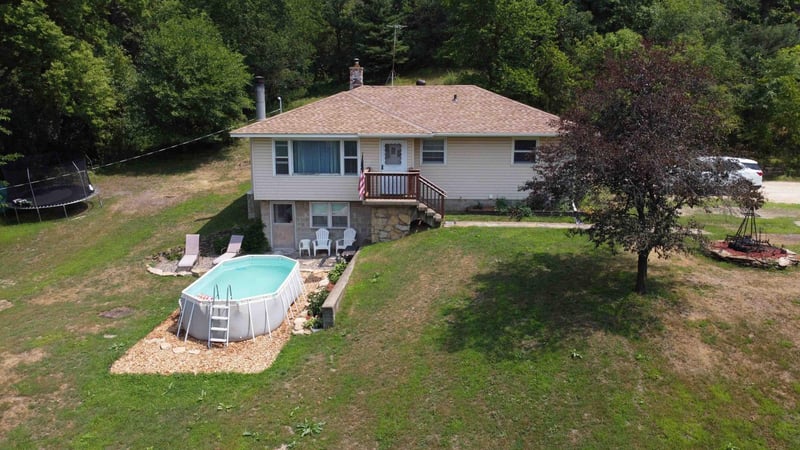 30410 Oak Ln, Cannon Falls, MN 55009