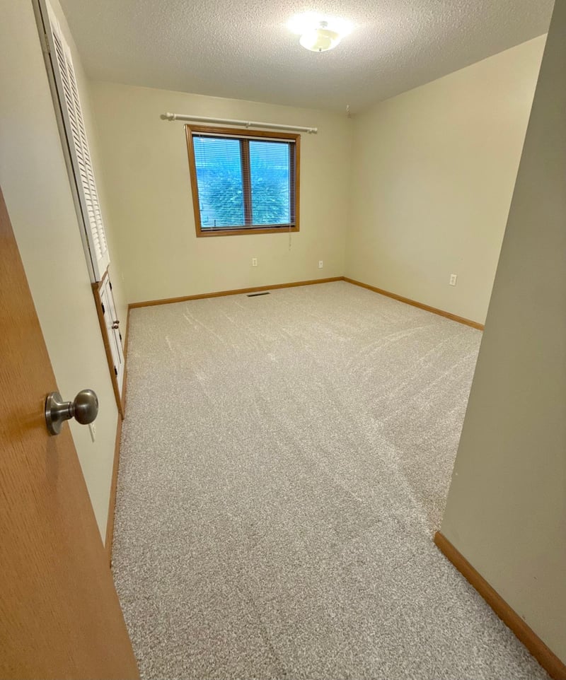 939 Mayvis Blvd, Mankato, MN 56001