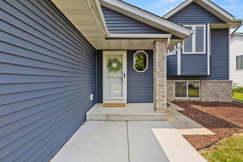 1528 Homestead St, Shakopee, MN 55379