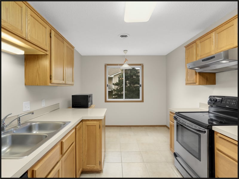 6248 Magda Dr #D, Maple Grove, MN 55369