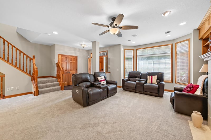 10776 Falling Water Ln #B, Woodbury, MN 55129
