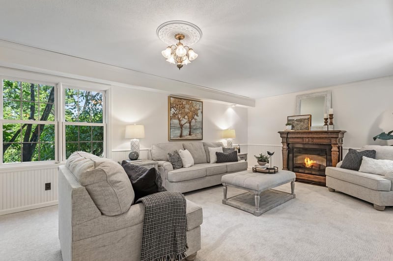 6630 Horseshoe Curve, Chanhassen, MN 55317