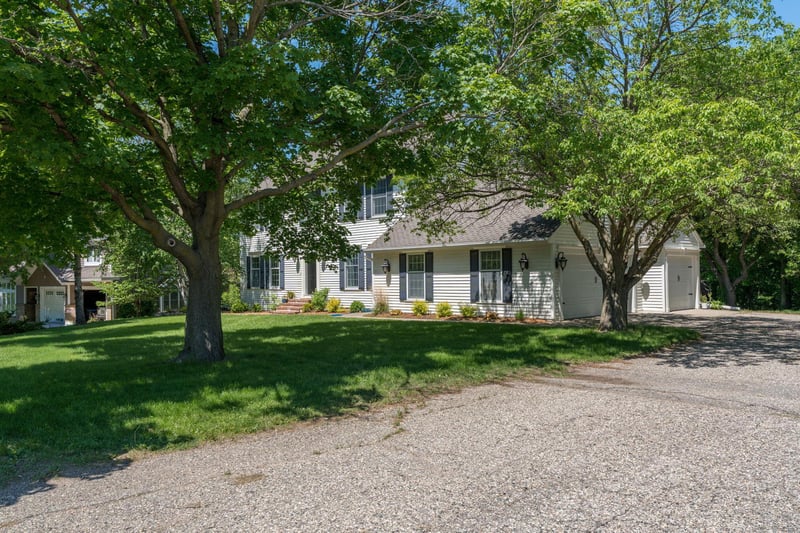 75 Telemark Dr, Mankato, MN 56001