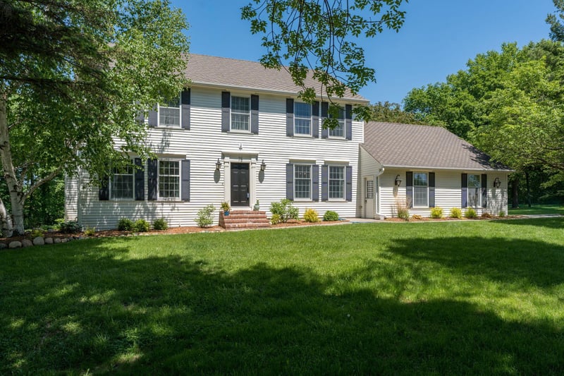 75 Telemark Dr, Mankato, MN 56001