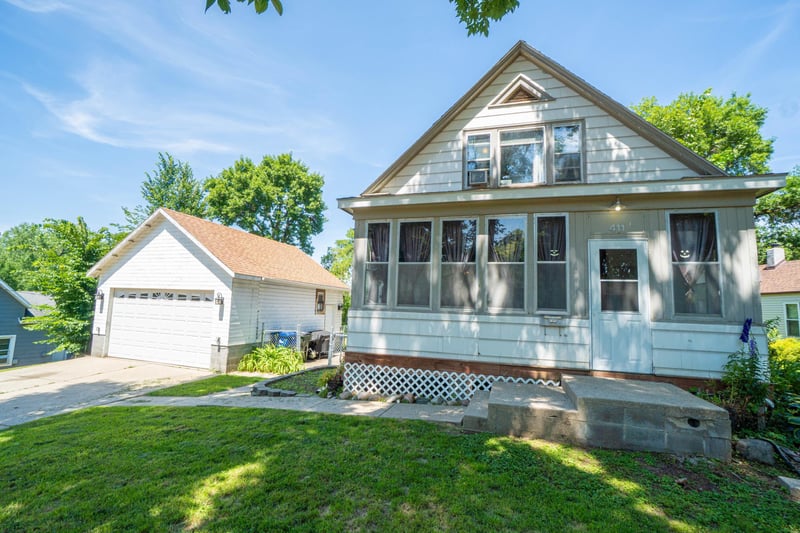 411 E Gustavus Ave, Fergus Falls, MN 56537