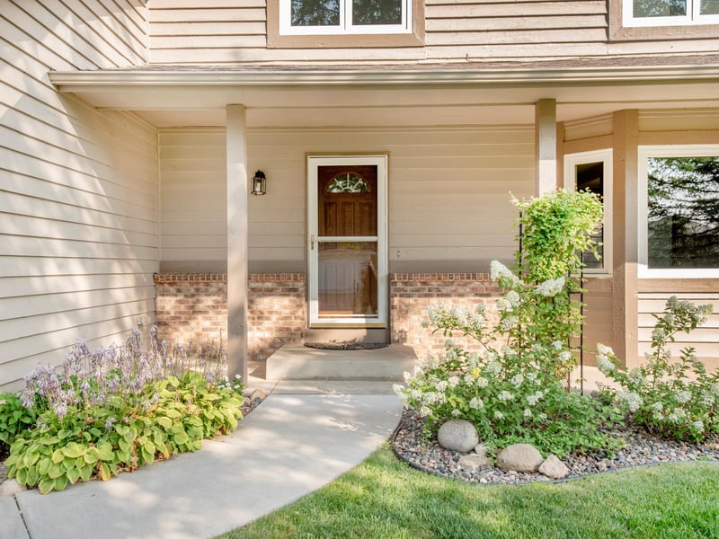 5735 Sycamore Ln N, Plymouth, MN 55442
