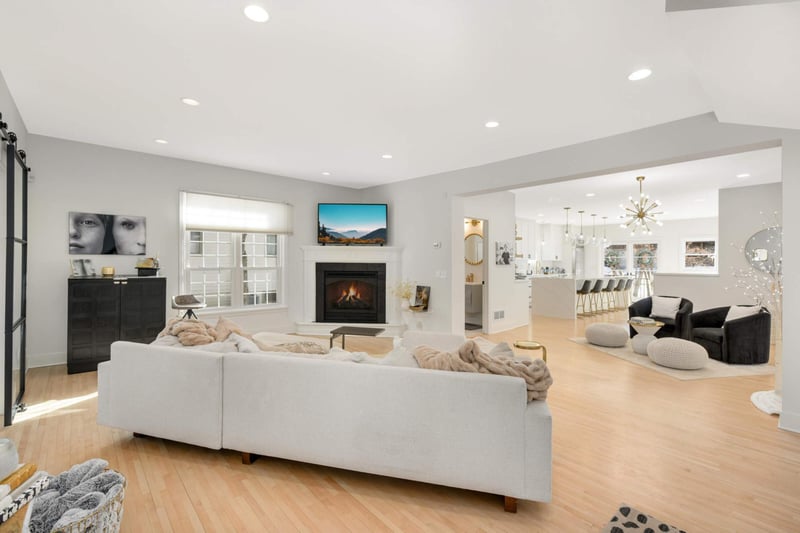 150 1st St, Excelsior, MN 55331