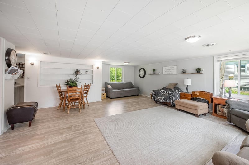 210 S 6th St, Kiester, MN 56051