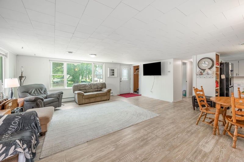 210 S 6th St, Kiester, MN 56051