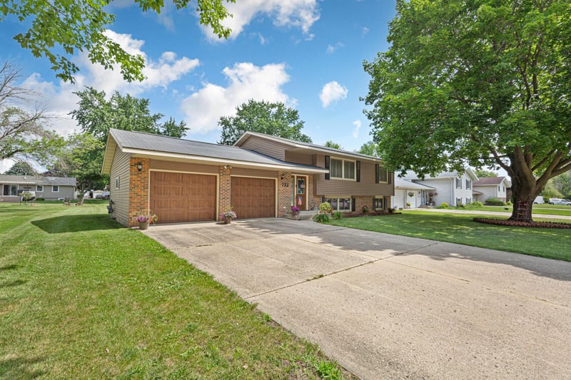 722 16th St SE, Owatonna, MN 55060