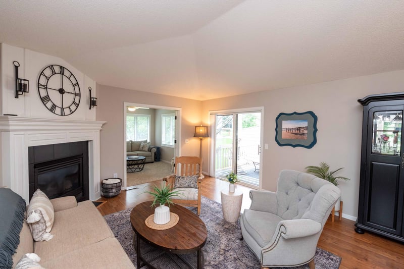 14348 Embassy Way, Apple Valley, MN 55124