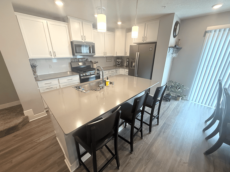 7238 Dora Dr, Hugo, MN 55038