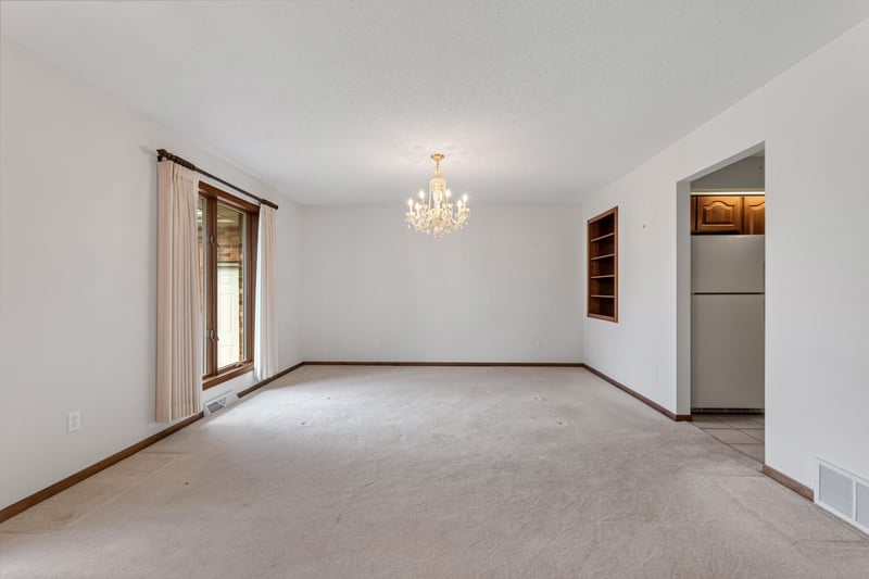104 5th Ave NW, Spring Grove, MN 55974