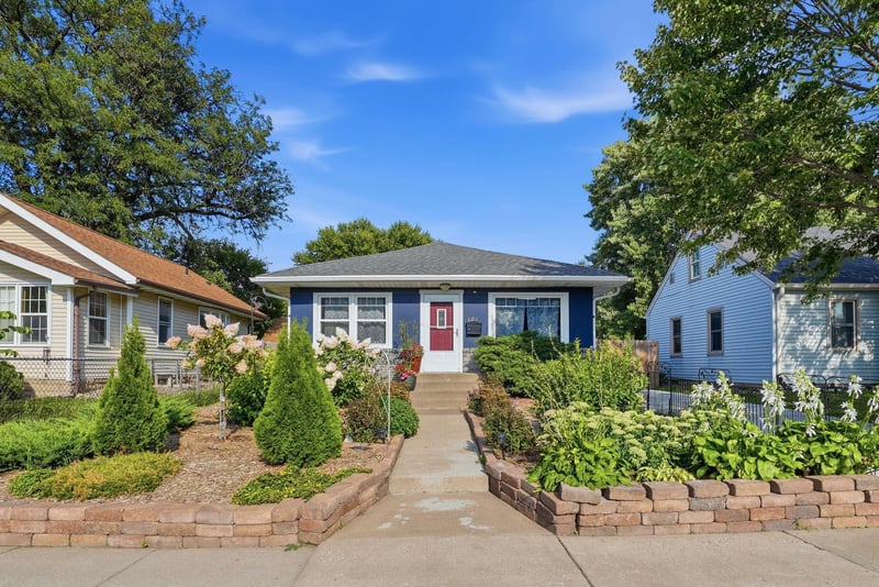 4131 4th St NE, Columbia Heights, MN 55421