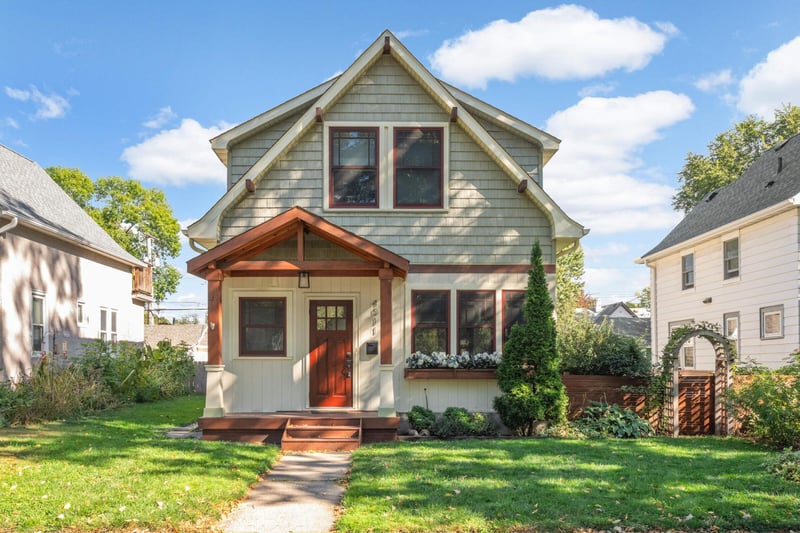 4011 38th Ave S, Minneapolis, MN 55406