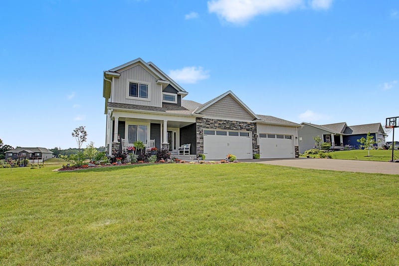 20018 Grouse St NW, Oak Grove, MN 55011