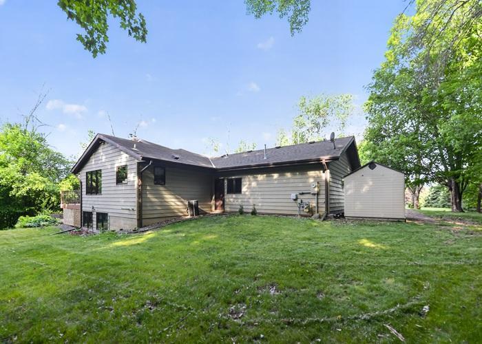 4110 Juneau Ln N, Plymouth, MN 55446