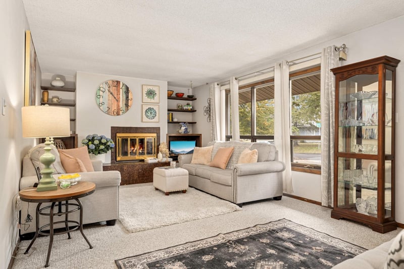 1580 Ramada Ave S, Lakeland, MN 55043