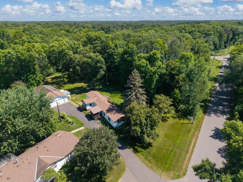 910 Lake Shore Blvd, Wahkon, MN 56386