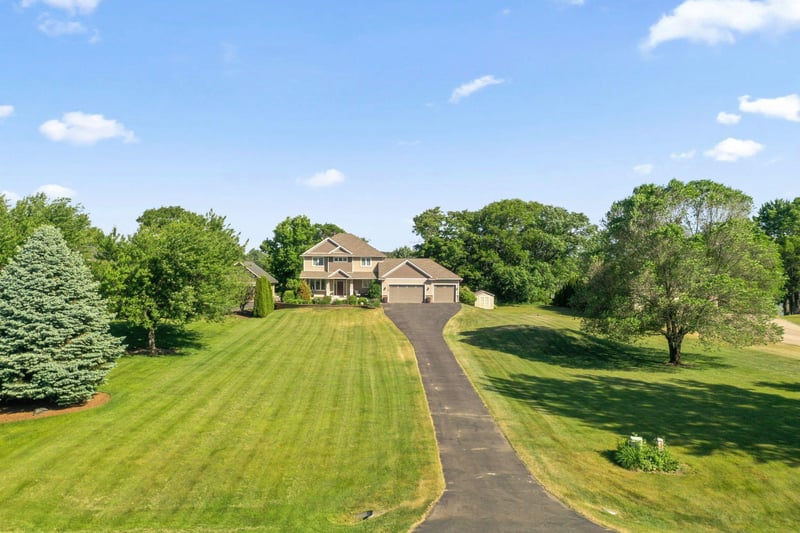 25188 Firefly Ave, Wyoming, MN 55092