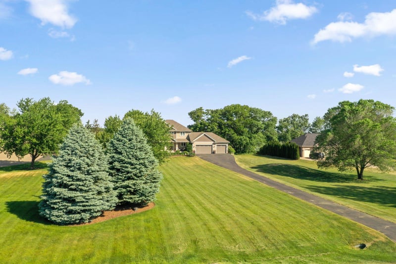 25188 Firefly Ave, Wyoming, MN 55092