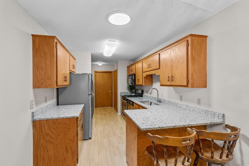659 Belland Ave, Vadnais Heights, MN 55127