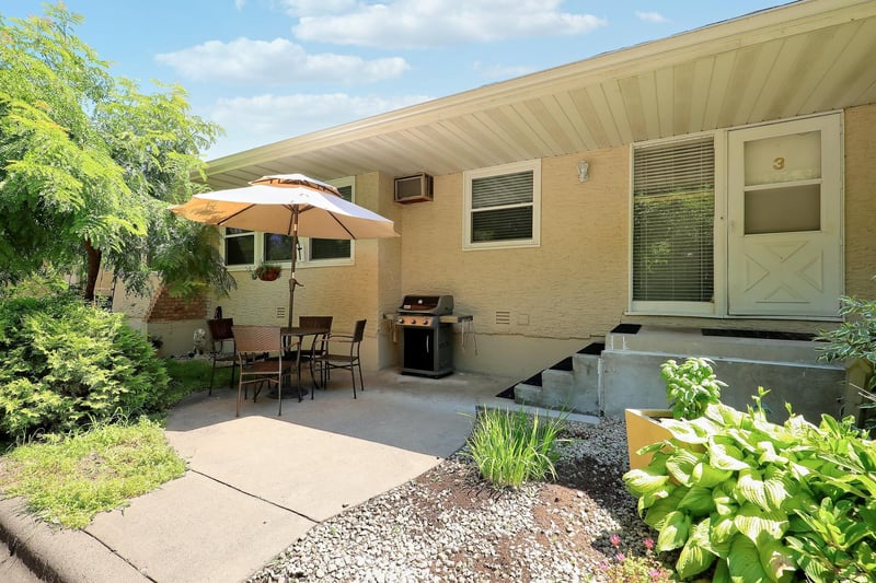 11335 12th Ave N #3, Plymouth, MN 55441