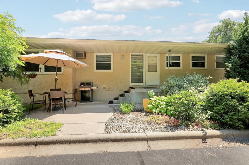 11335 12th Ave N #3, Plymouth, MN 55441