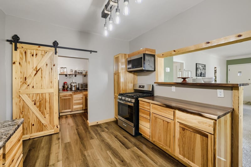 1211 3rd St E, Hastings, MN 55033