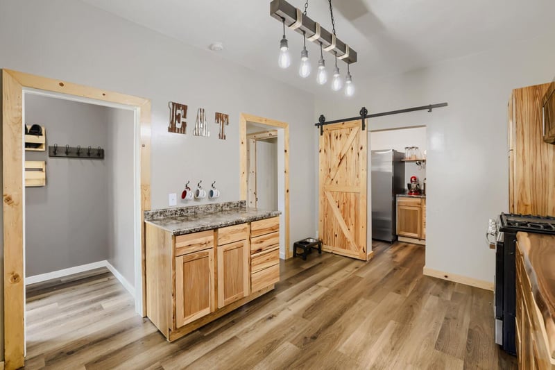 1211 3rd St E, Hastings, MN 55033