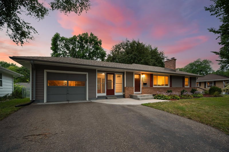 6917 39th Ave N, Crystal, MN 55427