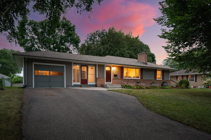 6917 39th Ave N, Crystal, MN 55427