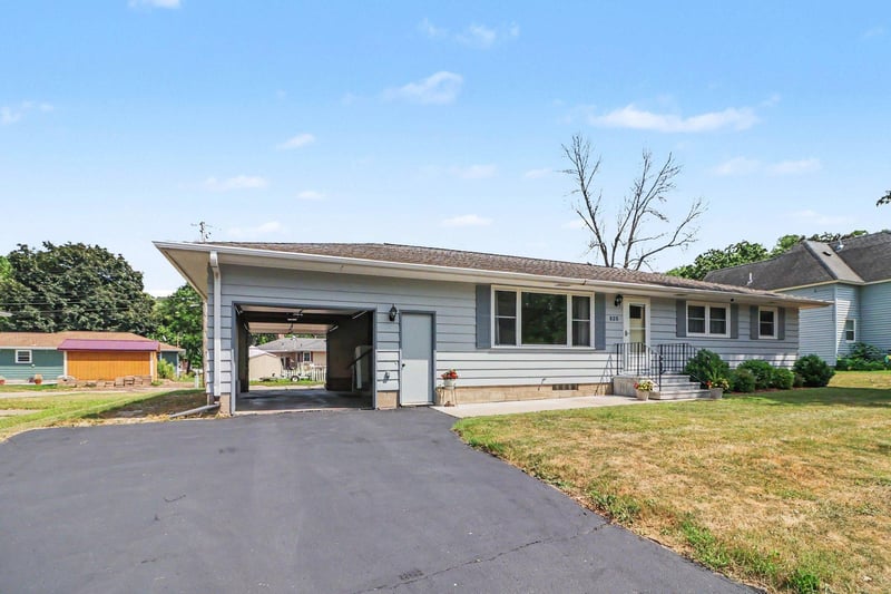 525 21st St, Red Wing, MN 55066