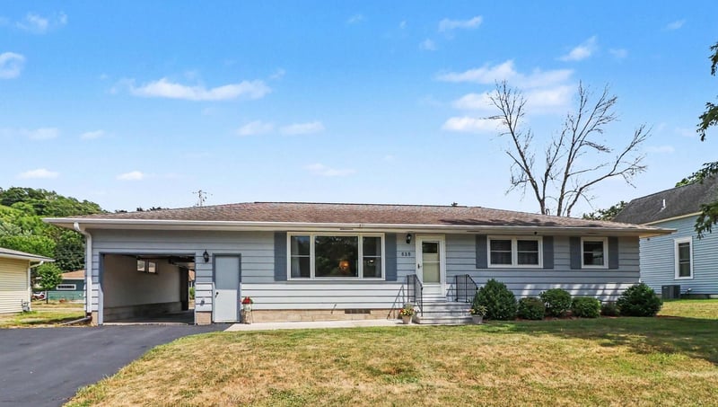 525 21st St, Red Wing, MN 55066