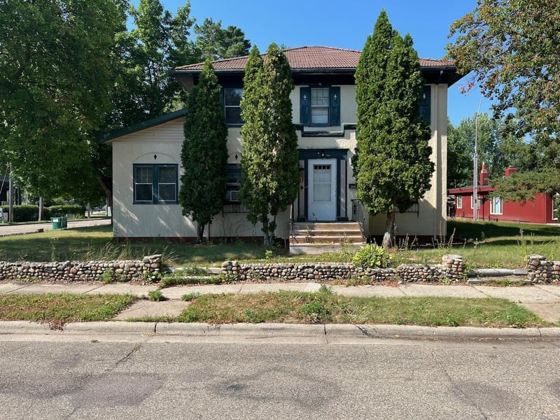 629 2nd St S, Cold Spring, MN 56320