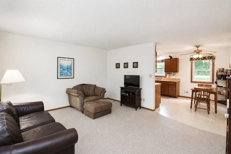214 Terrace View Dr, Litchfield, MN 55355