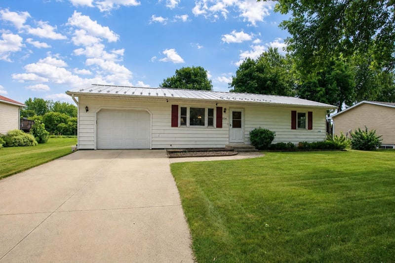 214 Terrace View Dr, Litchfield, MN 55355