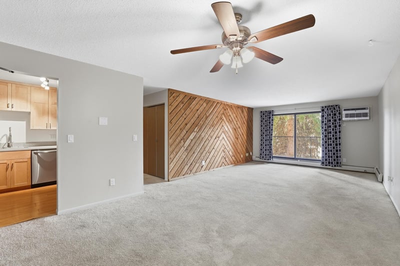 1855 Silver Bell Rd #119, Eagan, MN 55122