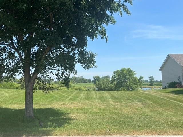 1185 Dale St SW, Hutchinson, MN 55350