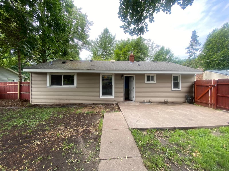 4044 Gisella Blvd, White Bear Lake, MN 55110