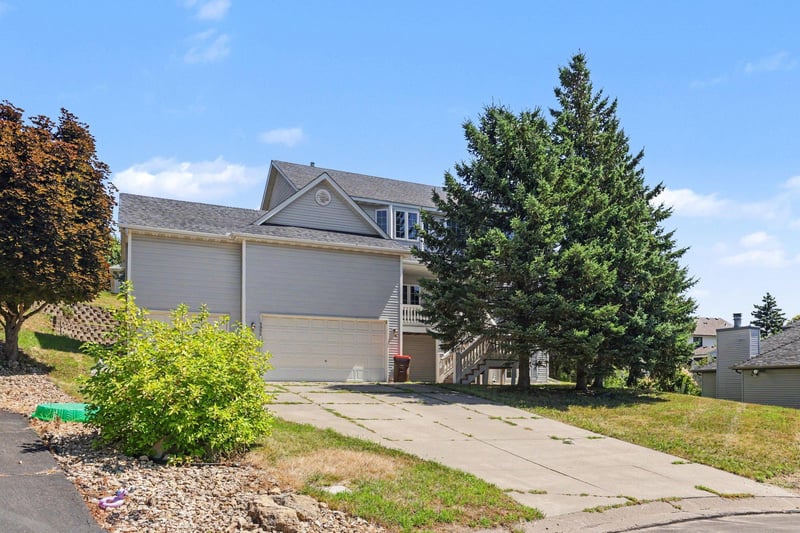3006 Frank St, Maplewood, MN 55109