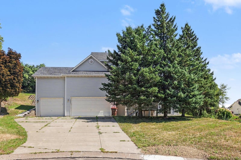 3006 Frank St, Maplewood, MN 55109