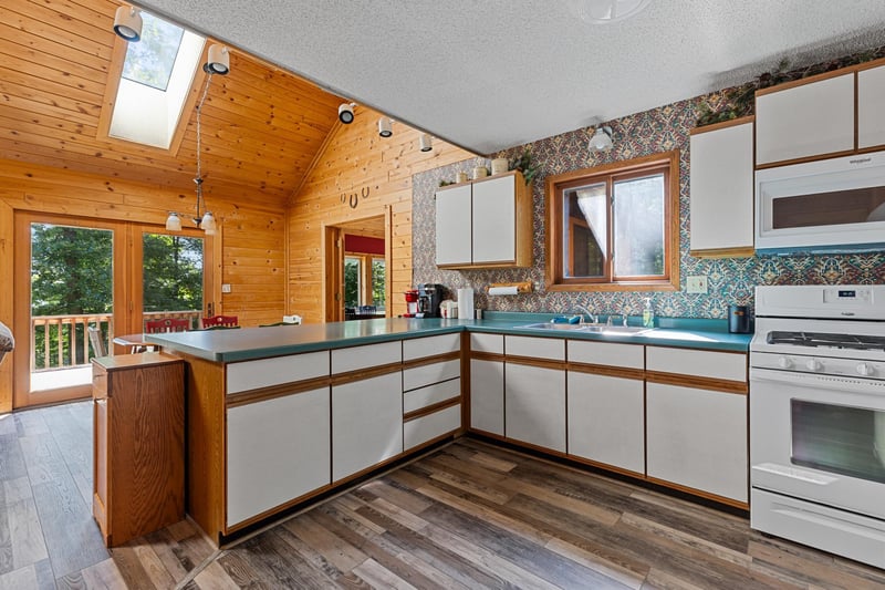 26048 Edna Ln, Nisswa, MN 56468