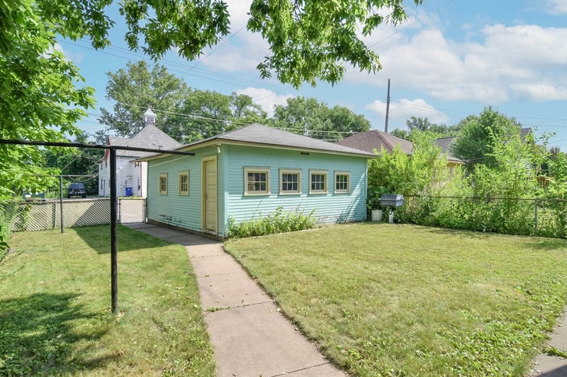 715 Margaret St, Saint Paul, MN 55106