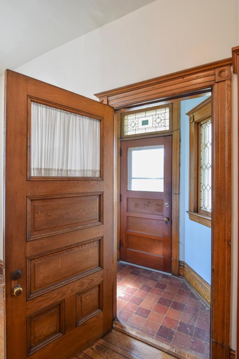 715 Margaret St, Saint Paul, MN 55106