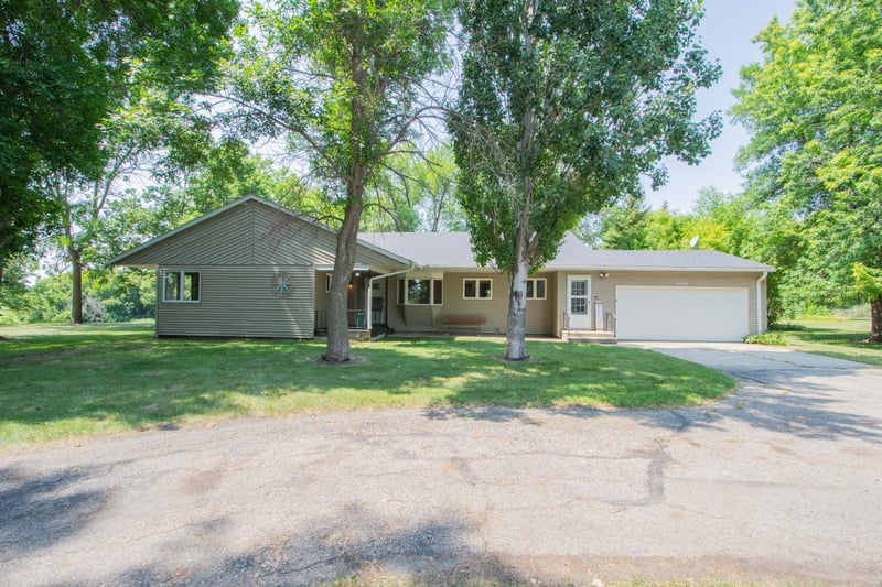 4503 S River Haven Rd, Moorhead, MN 56560