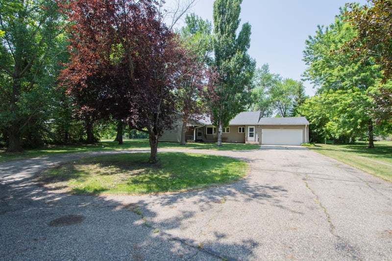 4503 S River Haven Rd, Moorhead, MN 56560